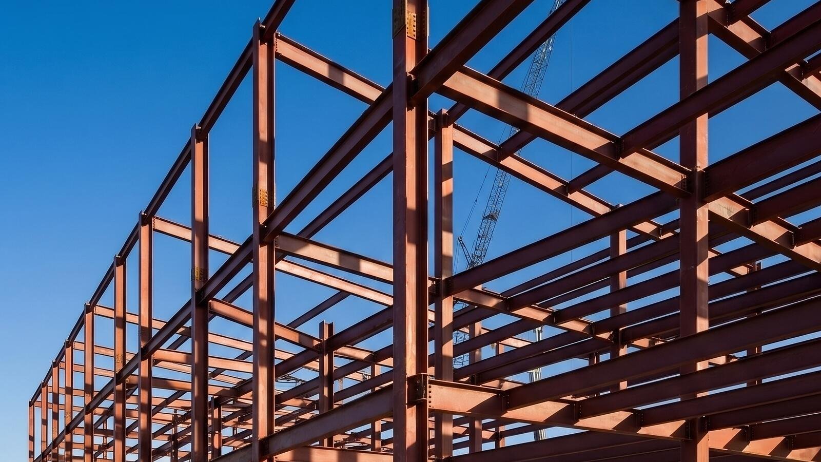 Estructura de nave industrial construida con perfil HSS